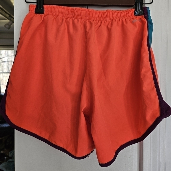 Nike dry tempo girls running shorts - Picture 7 of 7